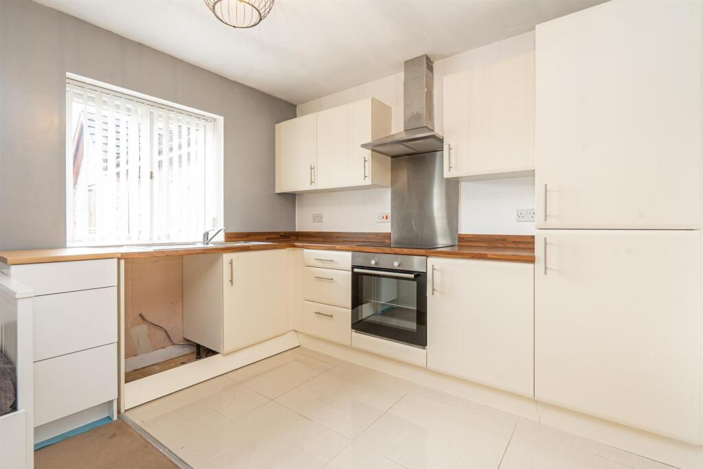 Lounge/Kitchen