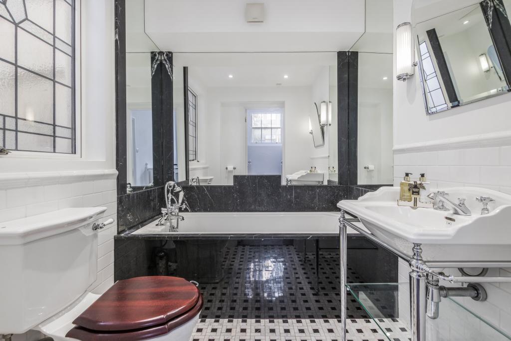 Montagu Square 33B, 
