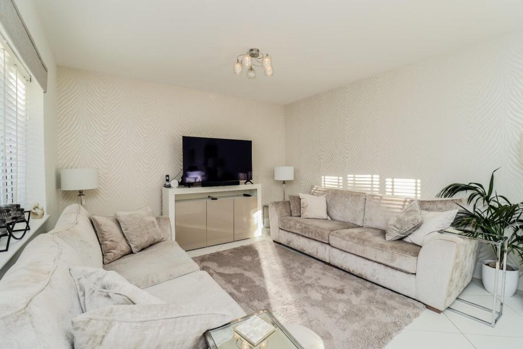 Open Plan Kitchen/Diner/Family Room