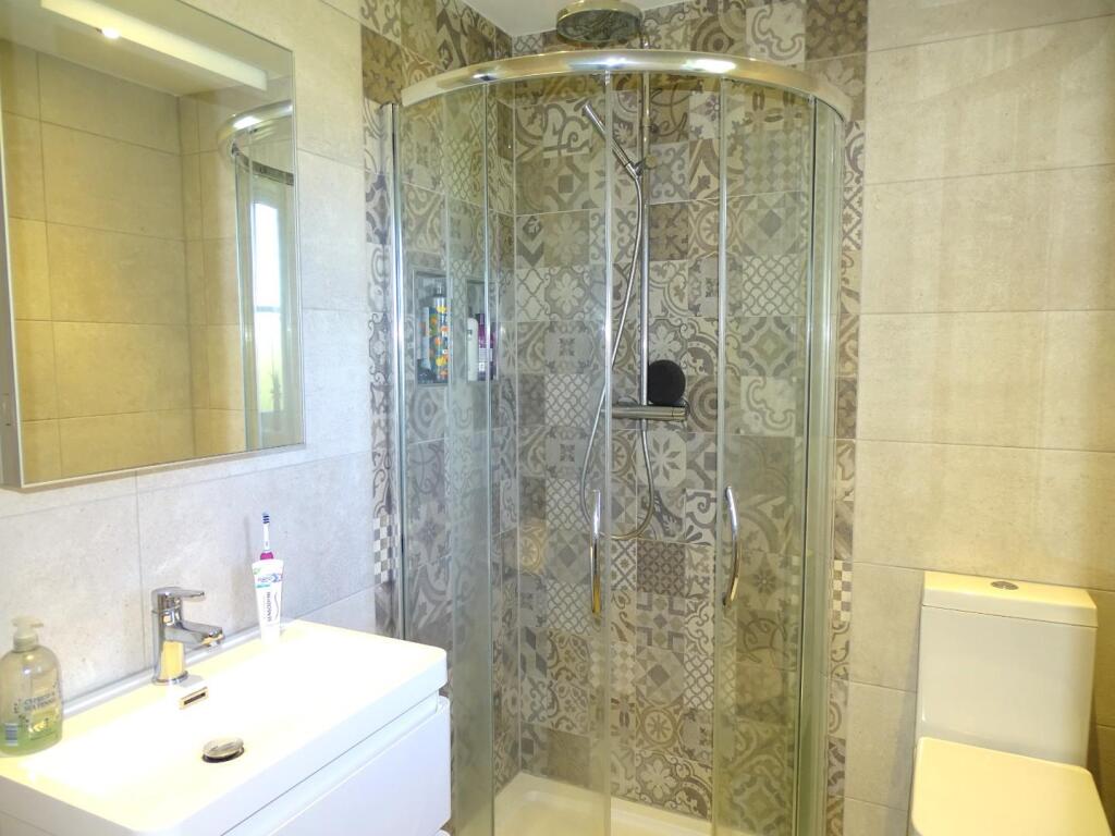 EN SUITE SHOWER ROOM (refitted 4 years ago)