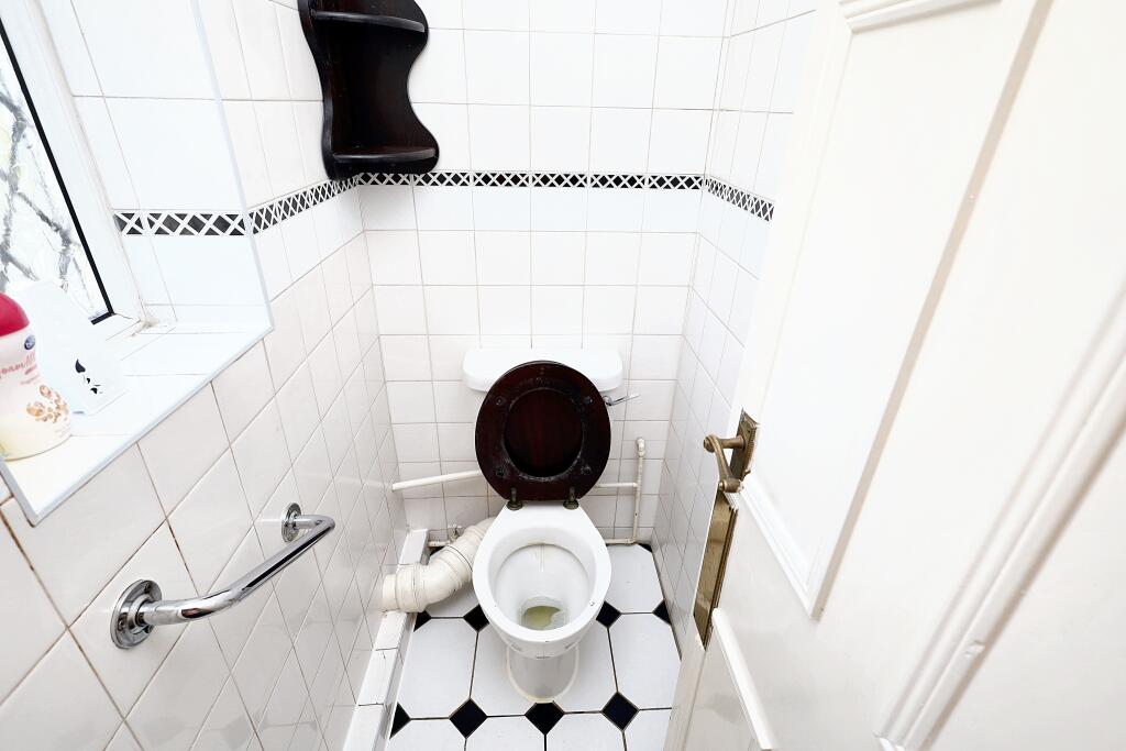 76 White Hart Lane, Romford, Essex, RM7 8JB