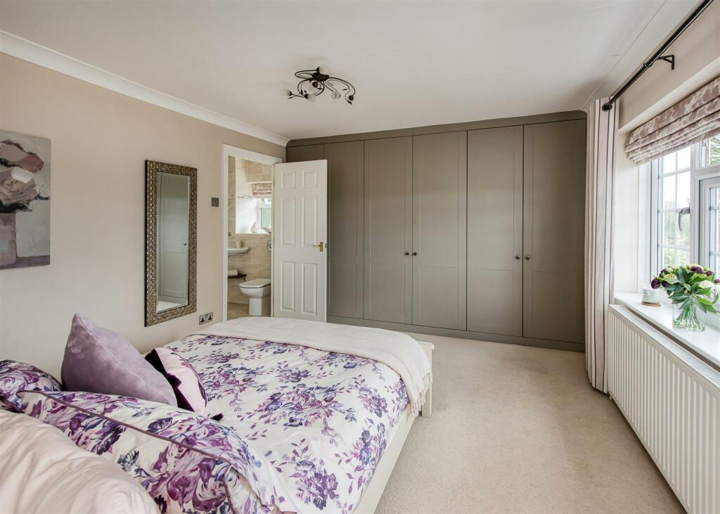 3 High Meadows-bed1.jpg