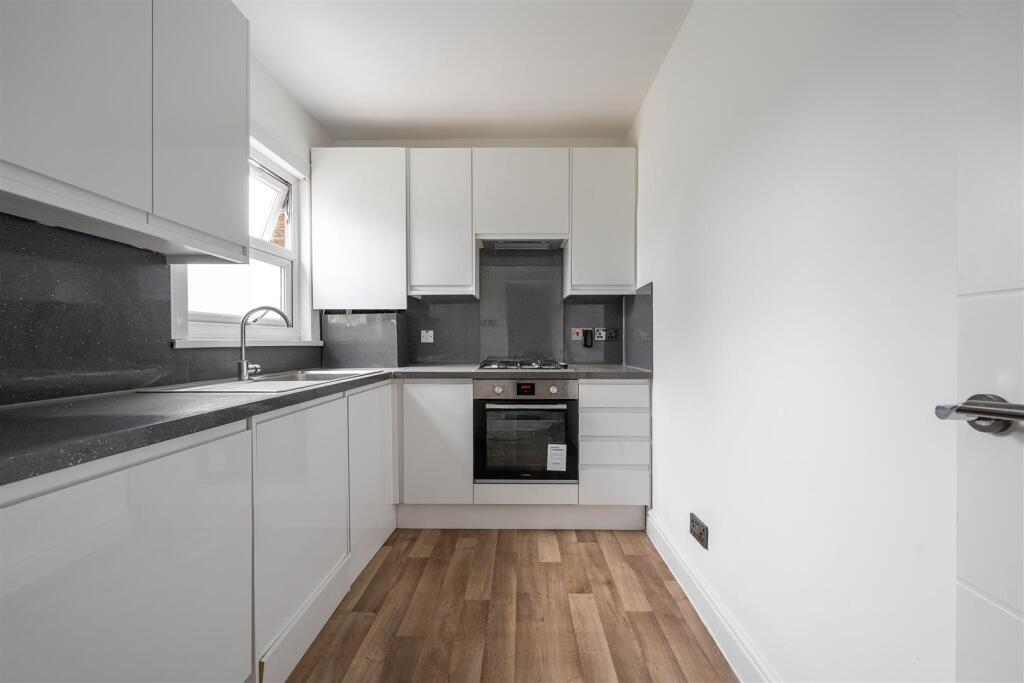 Daventry Avenue, E17