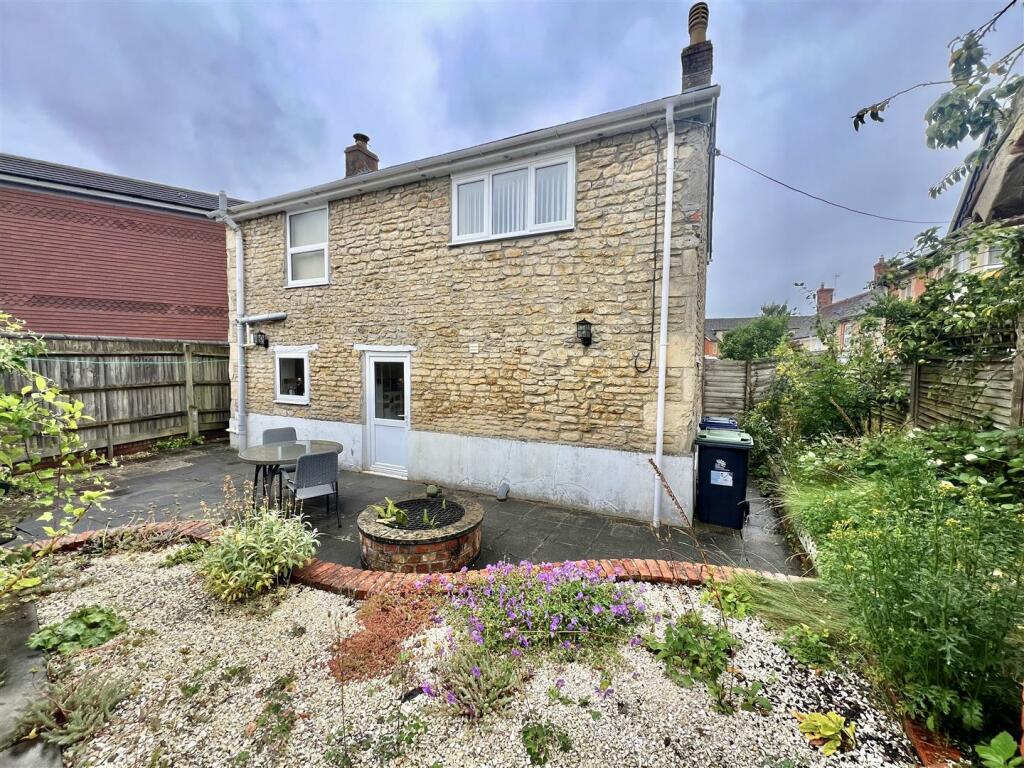 Rear pic house.jpg