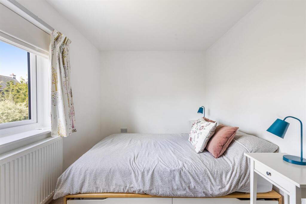 A12 - 16 Hockey Fields, Stoke Fleming - 250708.jpg