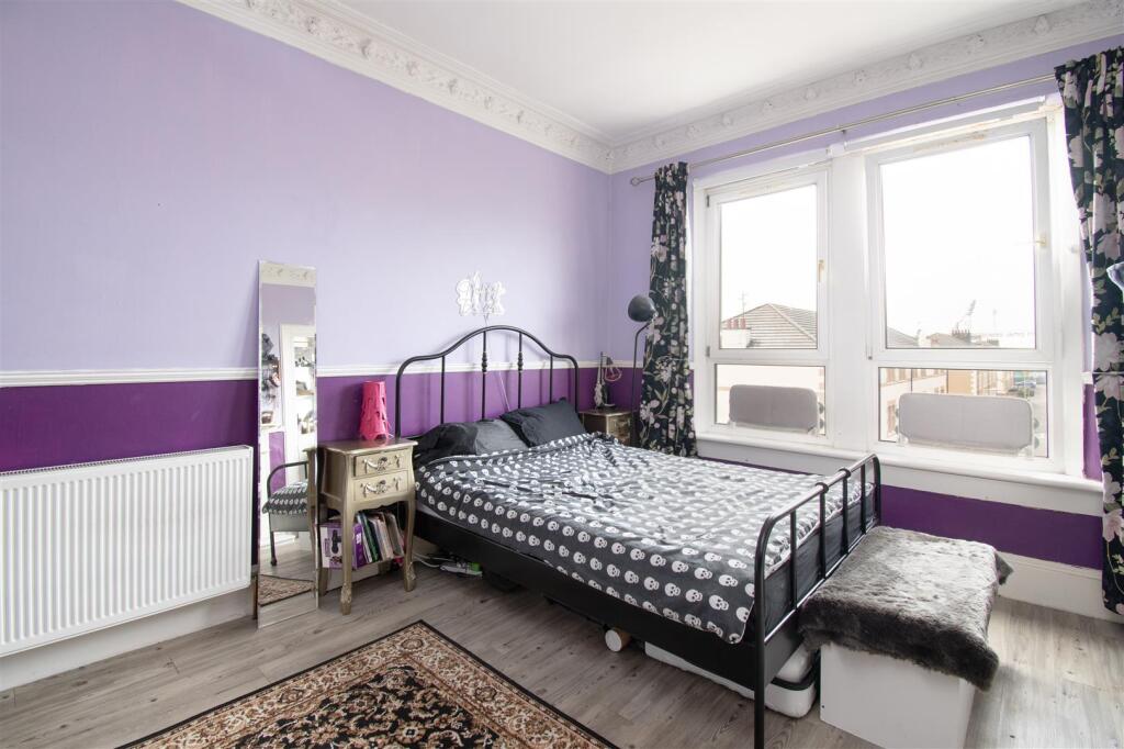 bedroom (2).jpg