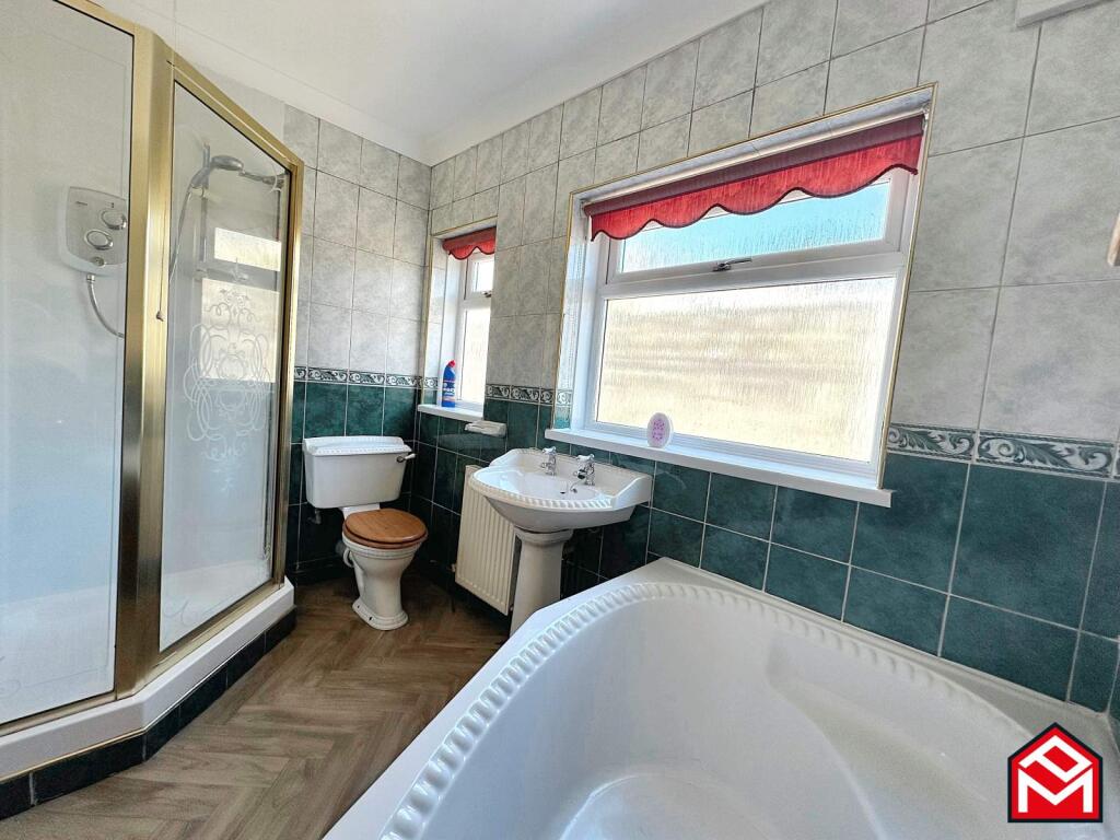 Bath &amp; Shower Room