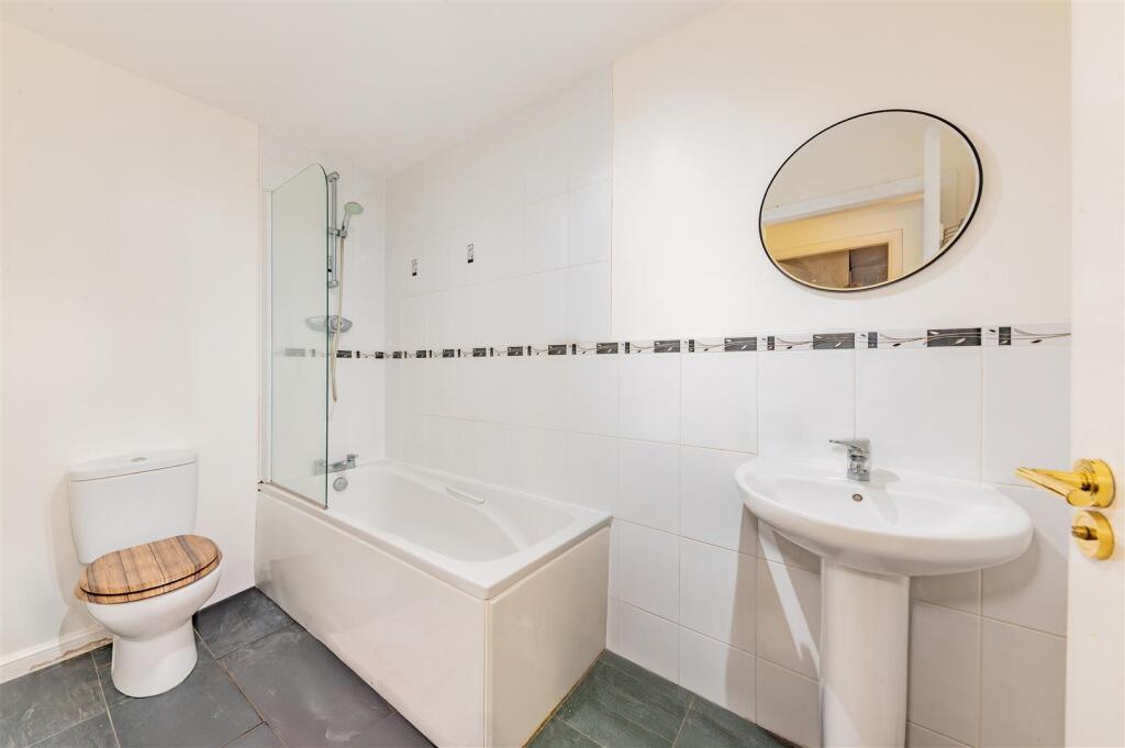 17 Lilybank Mews Dundee edits-4.JPG