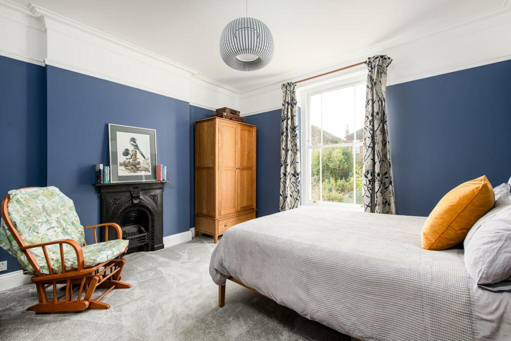 Bedroom2_1.jpg