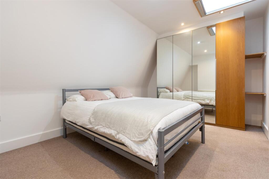 bedroom 1 (1 of 1).jpg