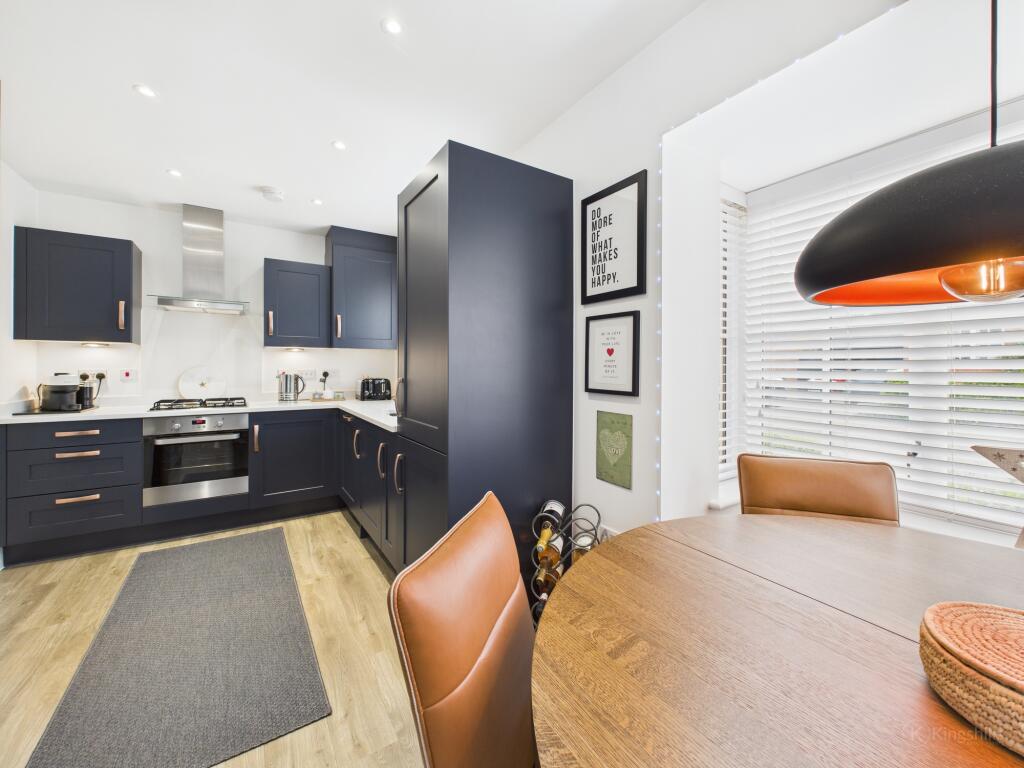Kitchen/ Dining