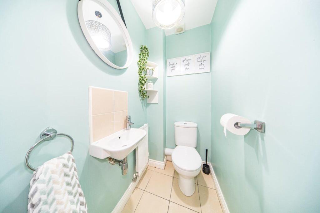 19 Sandfield Crescent cloaks.jpg