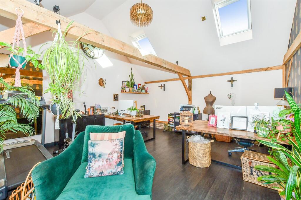 Workshop/Outbuildings