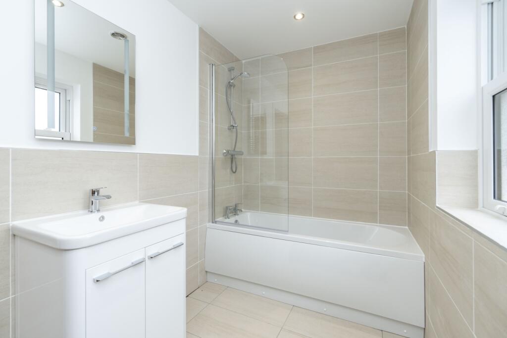 Example Finishes of Ensuite to Bedroom Two