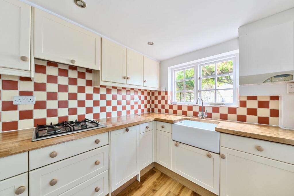 1329046-7-687f471...