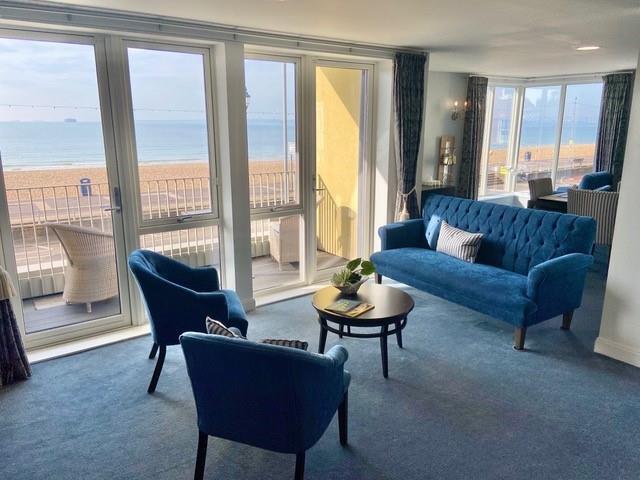 49 Tudor Rose Communal Lounge VENDOR PIC.jpg