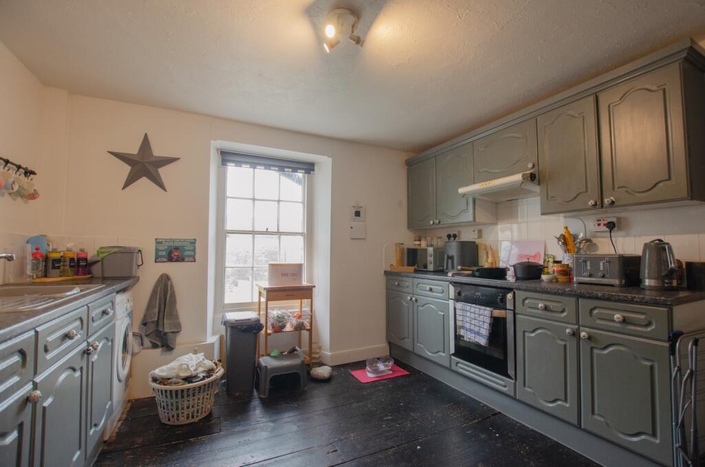 To Book A Viewing Call TPS Lostwithiel on 01208 87