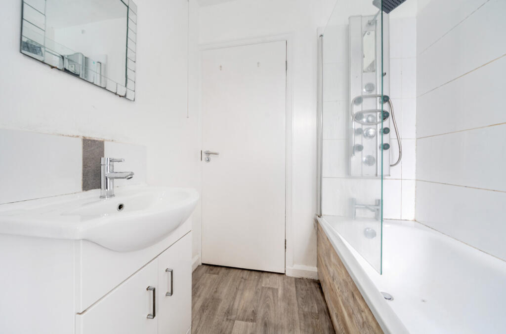 1372735-12-68ff6d...