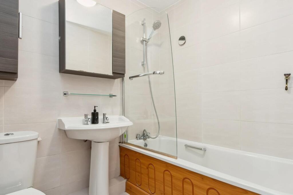 10 Willow View SW19 008.jpg