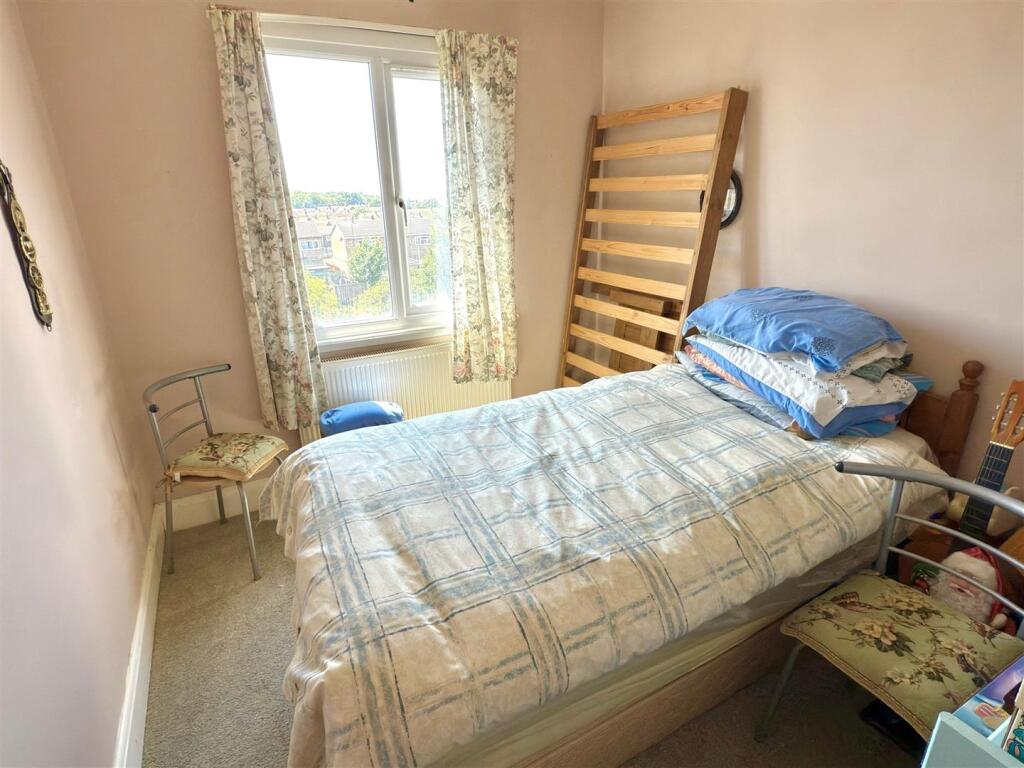 Bedroom 3.jpg