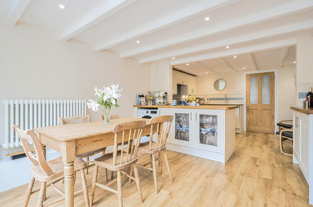 1307226-1-684aa30...