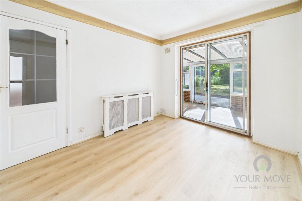Dining/Bedroom 2