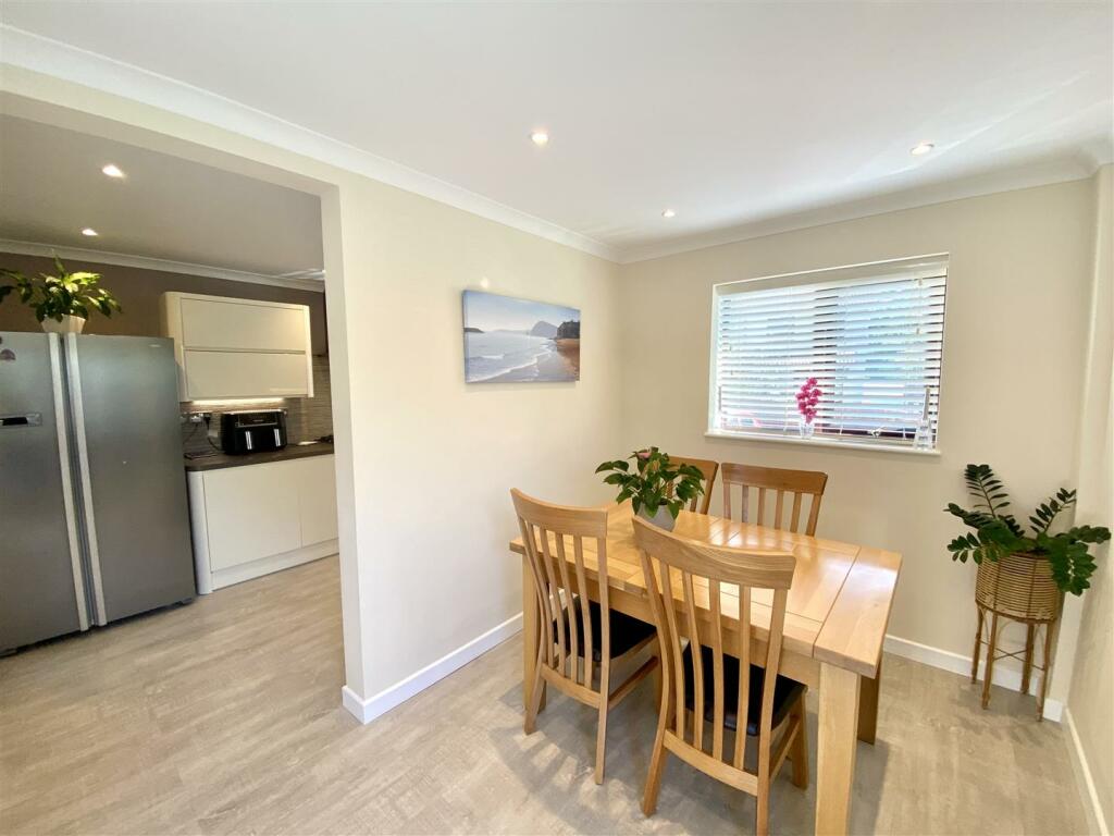 RECEPTION HALL/DINING ROOM
