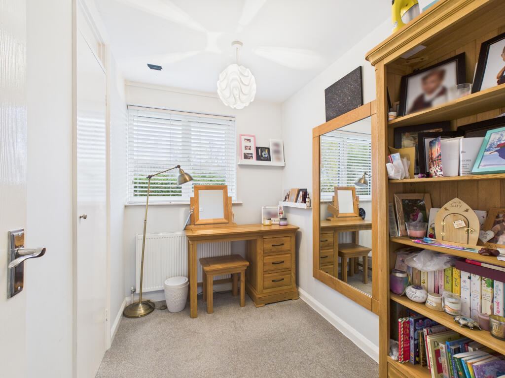 CAM01984G0-PR0527-STILL021