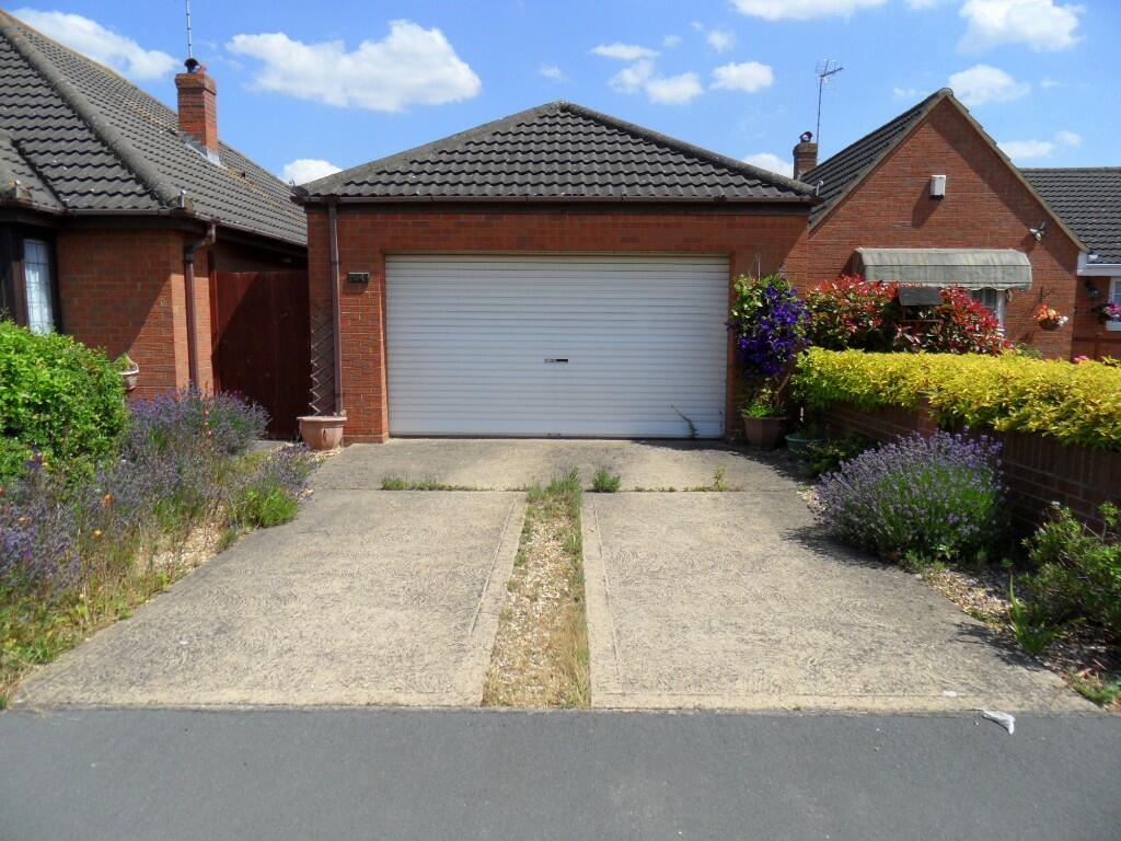 GARAGE &amp; DRIVEWAY