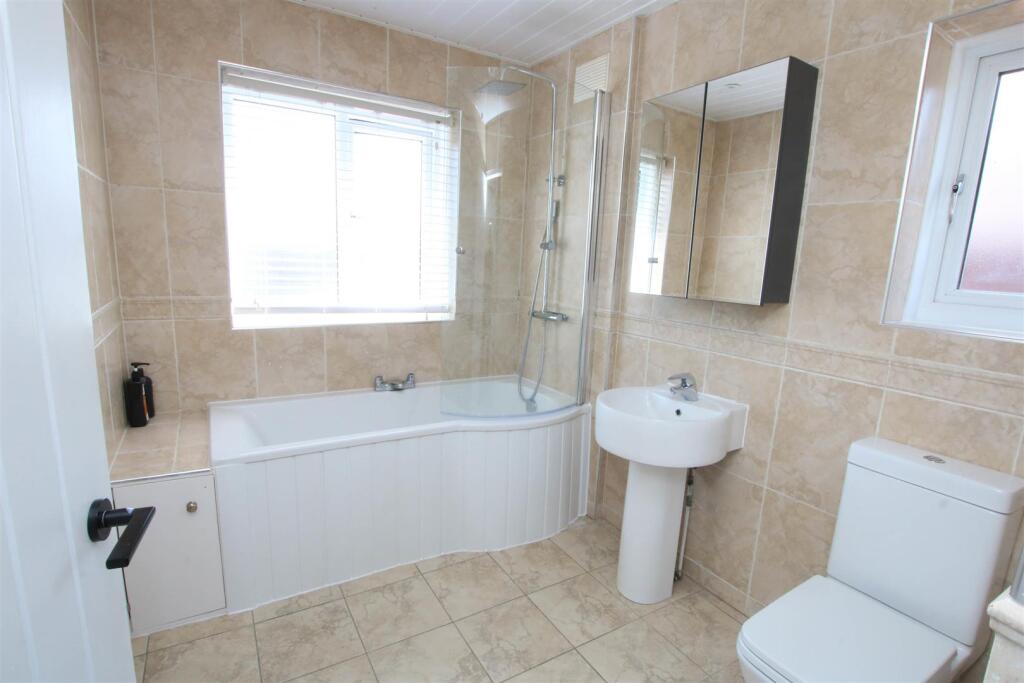 HOUSE BATHROOM