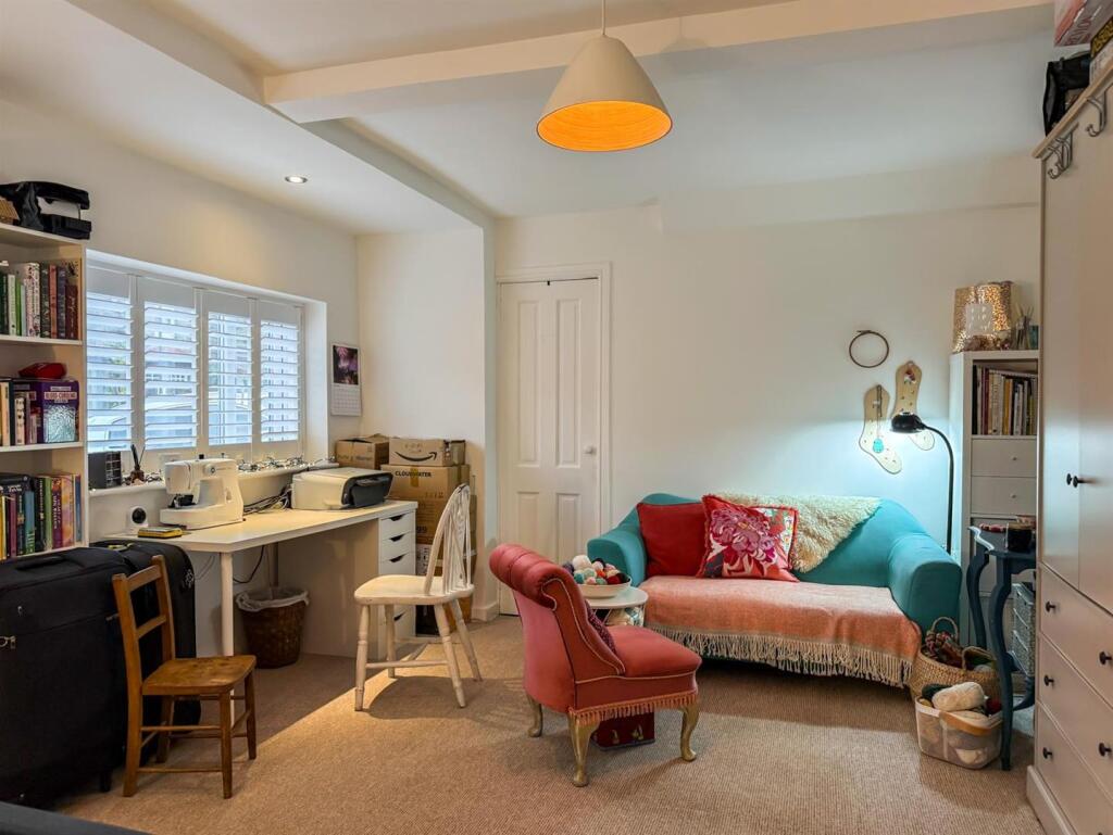 WhatsApp Image 2025-11-13 at 09.31.22 (1).jpeg