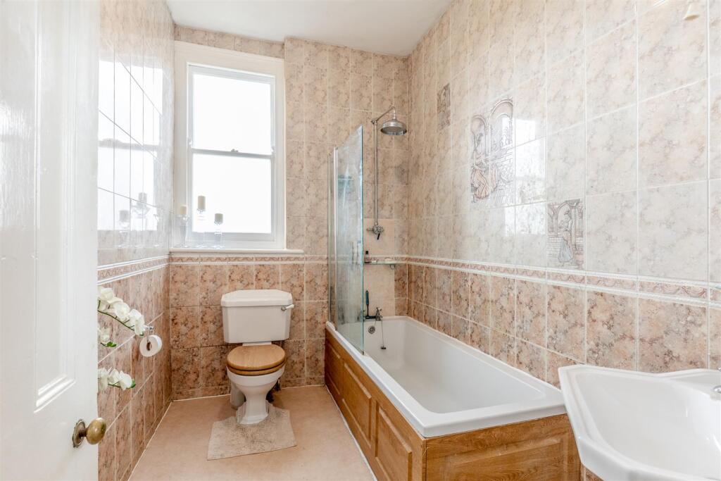 Linden Road, Westbury Park Bathroom.jpg