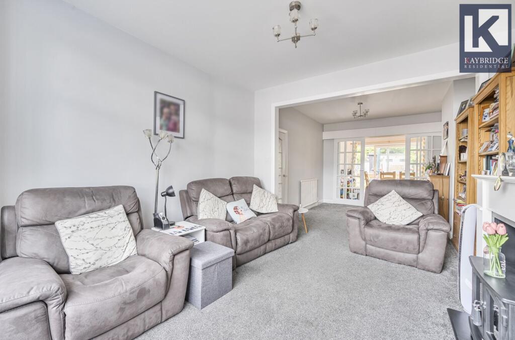 Worcester Park - KT4 8XZ