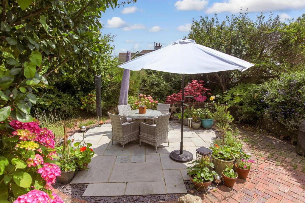 External Lifestyle Photograph