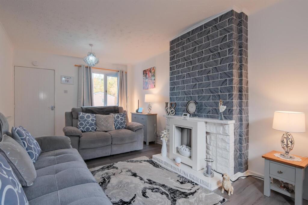 005-282 North Dryburgh Road, Wishaw.jpg