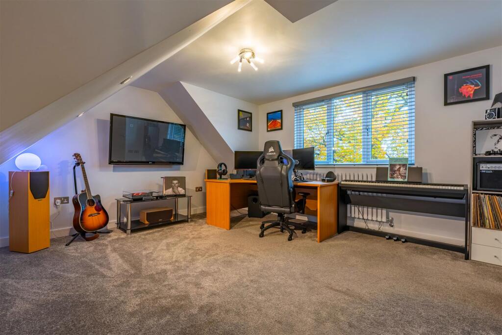 34 Beech Ave (28).jpg