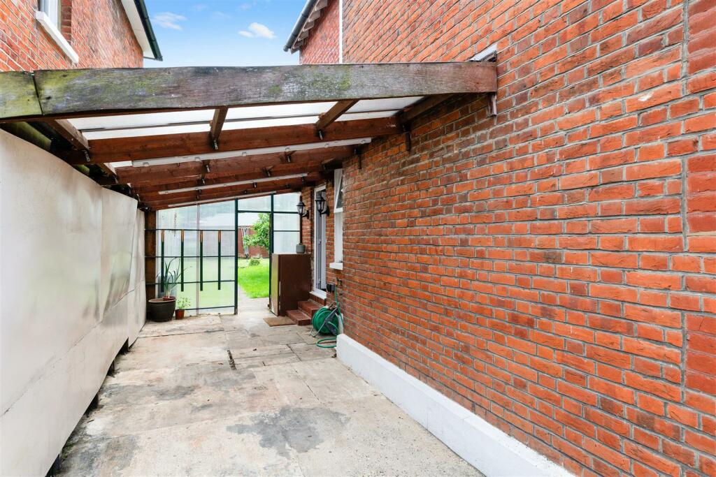 LADBROKE ROAD, 19- (16).jpg