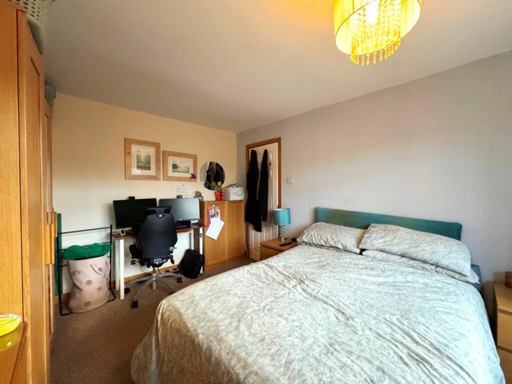 G/floor Bedroom