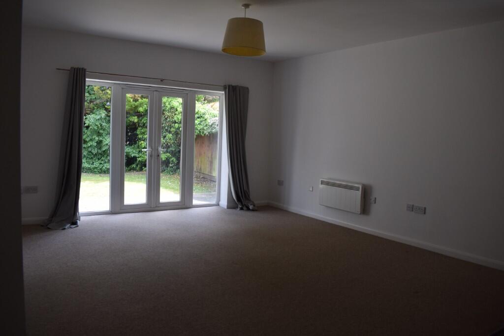 Cambridge Road, SG11