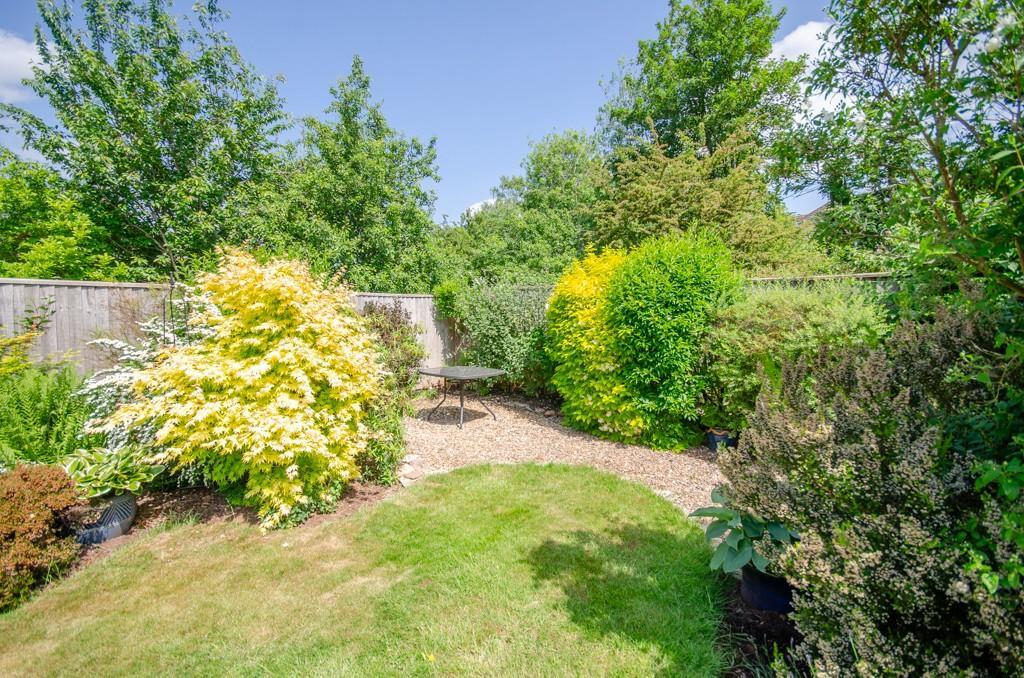 Rear garden pic 3.jpg