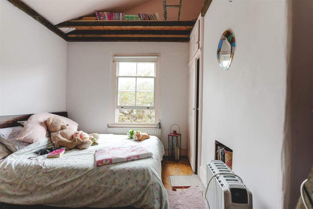 Mildenhall Road-9.jpg