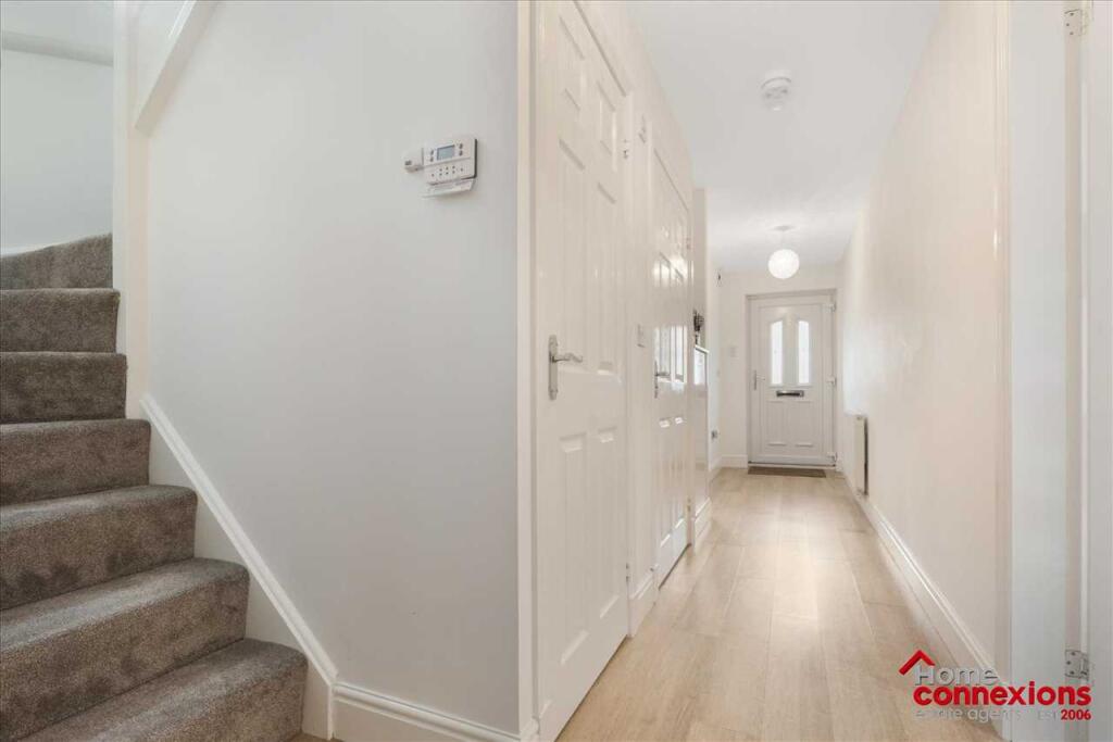 Entrance Hallway (1)