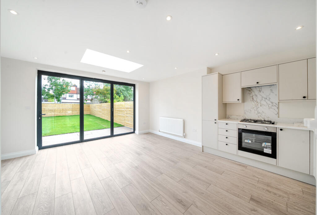 1304970-9-68484da...