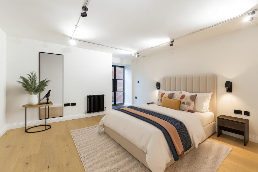 *Please note that the furniture has been virtually staged*