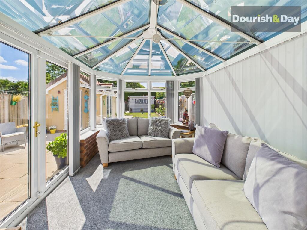 Glass Rood Conservaotry