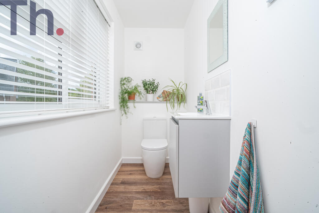 Downstairs Cloakroom WC