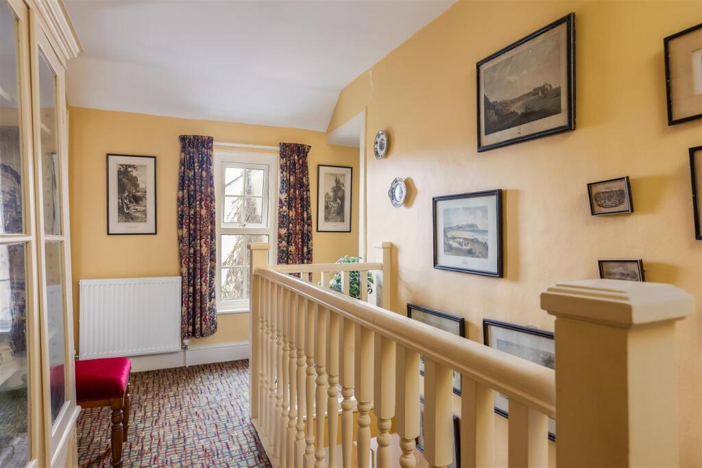 Rockery Cottage Landing.jpg