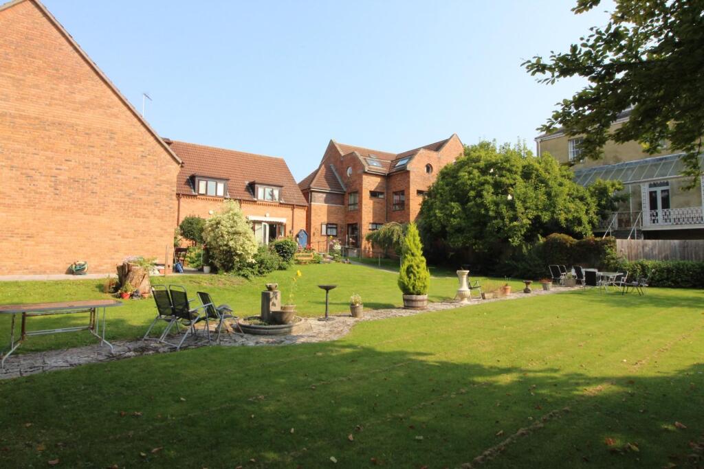 Communal Gardens3.jpg