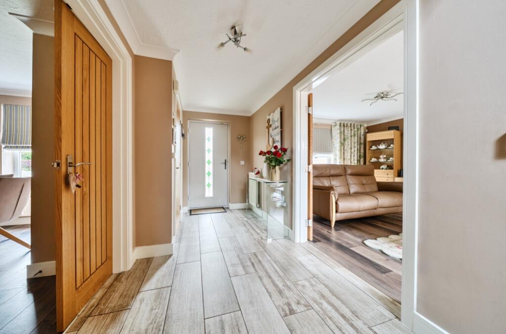 1302253-22-6846b5c9980e7-ARW-1