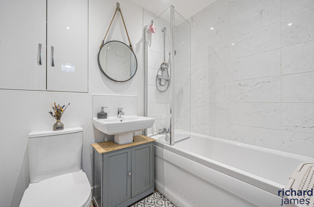 c9956ba485e546c6810c11a68cf3a9c9